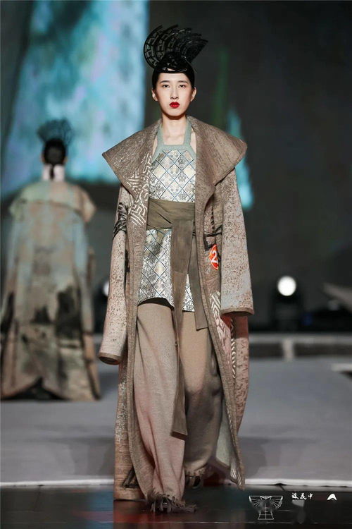 第三屆中國 浙江 民族服飾設計展演決賽現(xiàn)場丨迎建黨百年 織民族華服 同心共筑中國夢